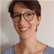 Insegnante di biologia da livello base a universitario